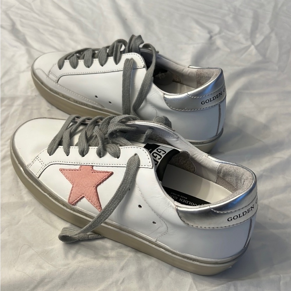 NEW!! NEVER WORN!! Golden Goose Hi Star sneakers